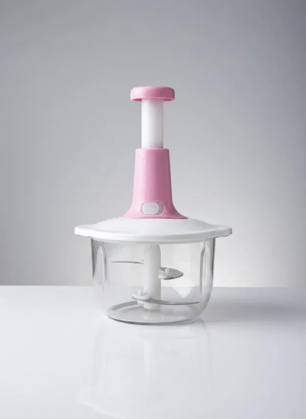 This is a one-touch food chopper with stainless steel blades and a transparent bowl, ideal for quickly chopping vegetables, mincing meat, and blending sauces.