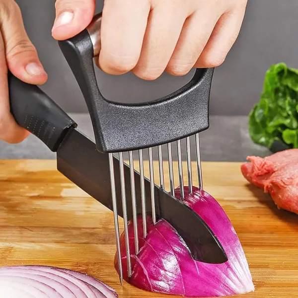 This stainless steel onion holder helps slice vegetables and meat evenly, keeping hands safe from cuts, and is easy to clean.