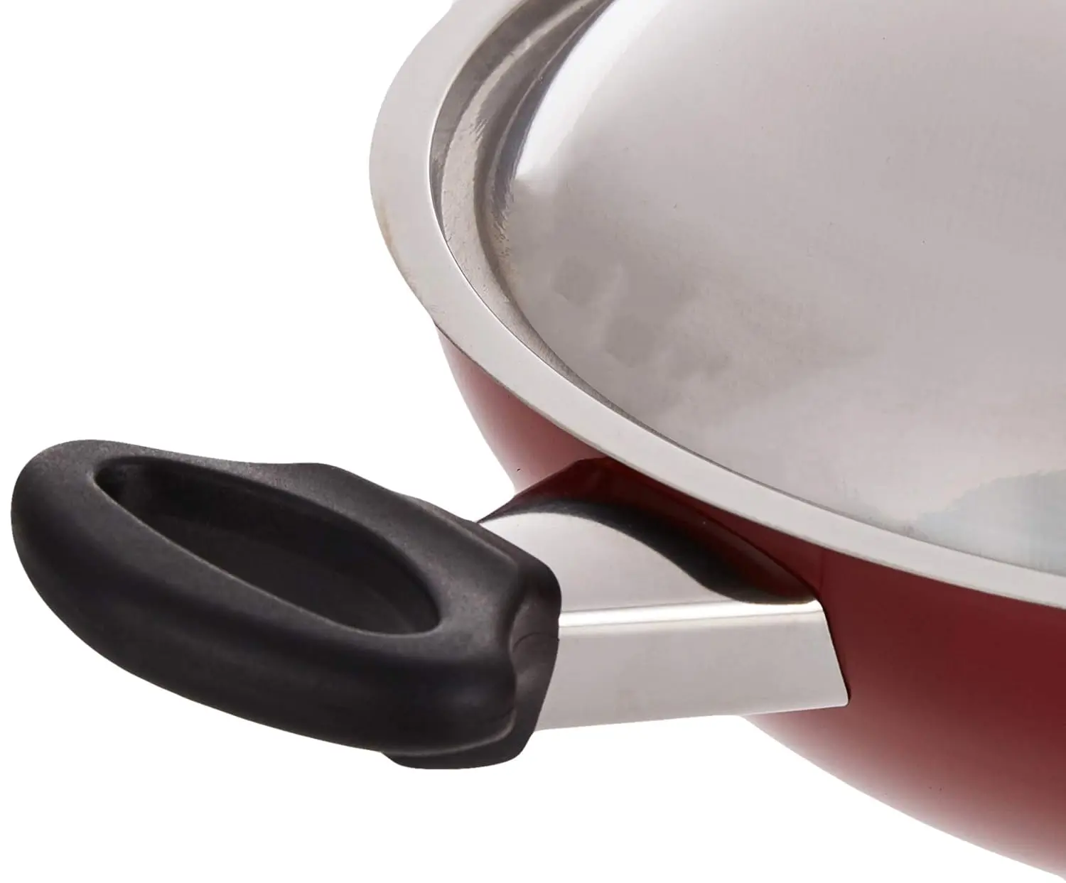 This red Prestige flat bottom kadai features a non-stick coating for healthy, low-fat cooking and comes with a metal lid to preserve nutrients and flavor.