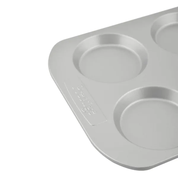 This is a Prestige 4-cup Yorkshire pudding tin made with heavy gauge material and a non-stick coating for easy baking and cleaning, and is oven safe up to 475°F.