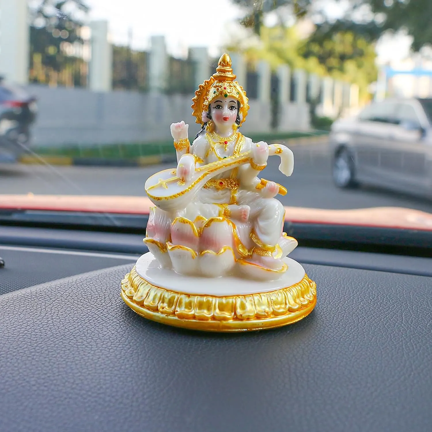 saraswati statue hindu goddess 2