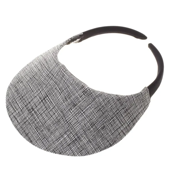 This lightweight, quick-drying sun visor with a broad brim offers excellent UV protection for women during sports like golf, tennis, and running, ensuring comfort without headaches.