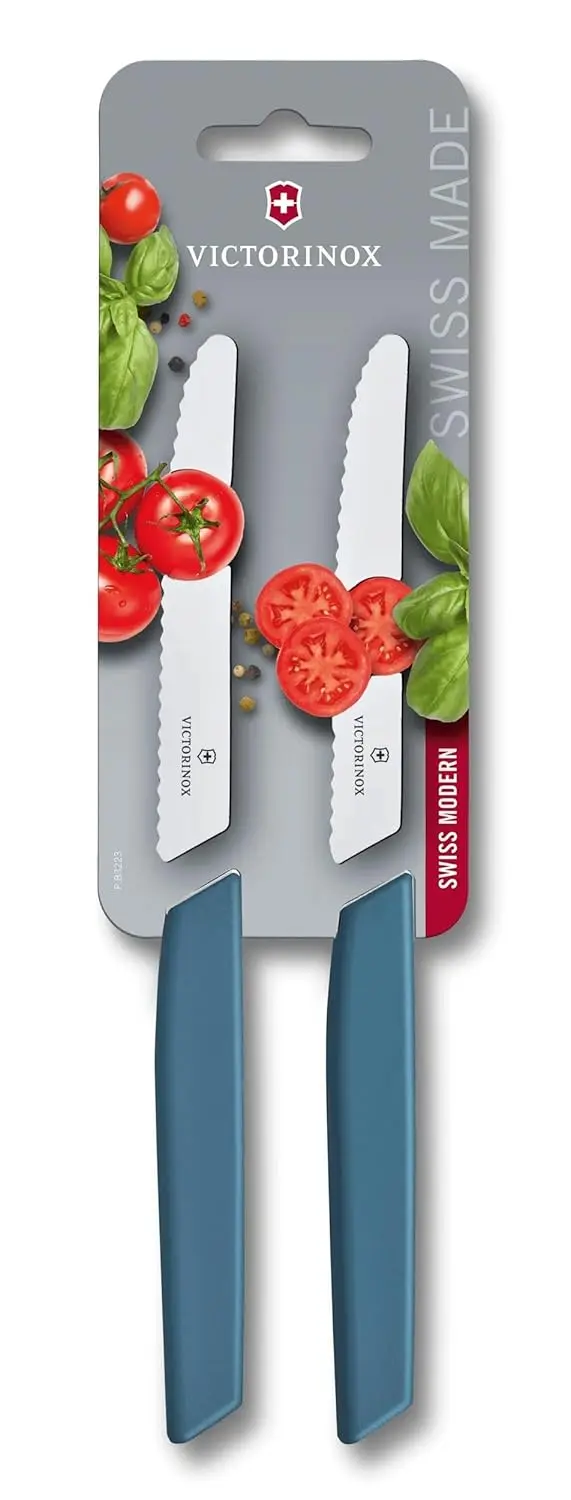 This two-piece Victorinox bread knife set features extra sharp, durable stainless steel blades with a serrated edge, perfect for effortlessly slicing through fruits, vegetables, and bread.