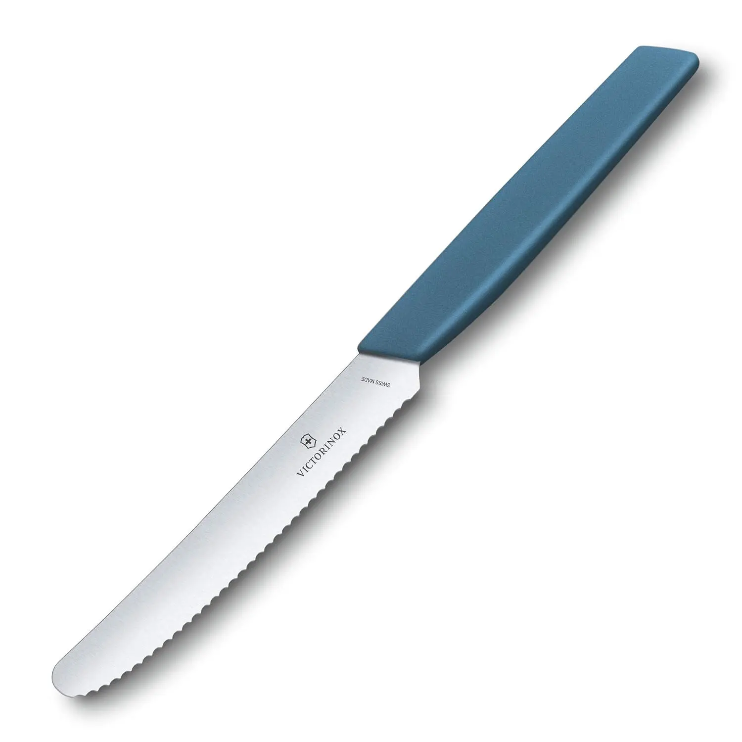 This two-piece Victorinox bread knife set features extra sharp, durable stainless steel blades with a serrated edge, perfect for effortlessly slicing through fruits, vegetables, and bread.