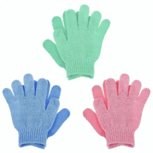 These four pairs of exfoliating gloves made from high-quality nylon provide a full body spa experience, removing dead skin cells and improving circulation for silky smooth skin.